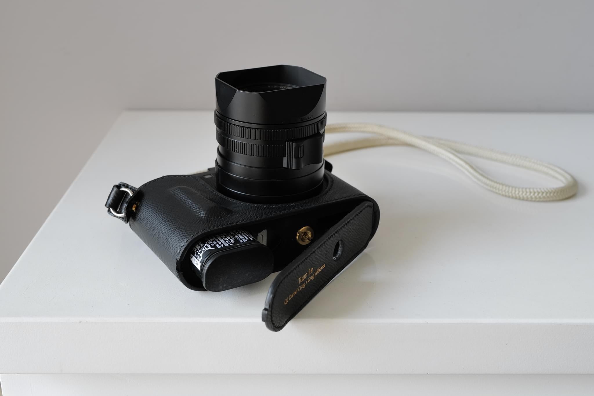 Black Epsom Leather for Leica Q2